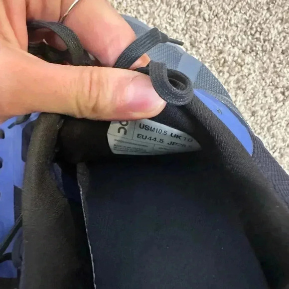 On Running Men's Cloudrunner Shoes - Metal / Midnight 10.5 - Picture 8 of 10